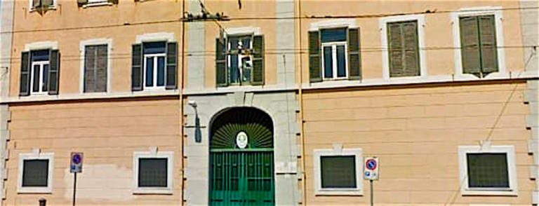 Commissariato Polizia San Lorenzo Foto Google 2 768x294