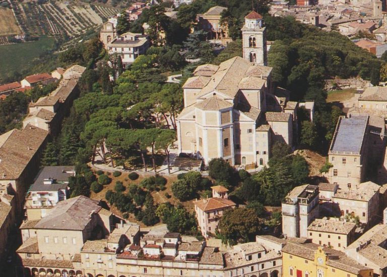 fermo